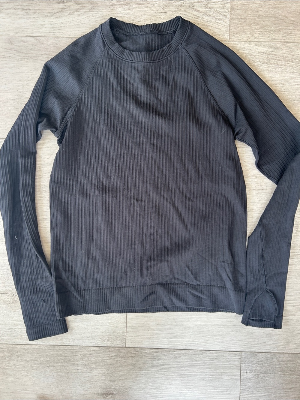 Women’s Long-Sleeve Ribbed Crewneck Shirt - Black